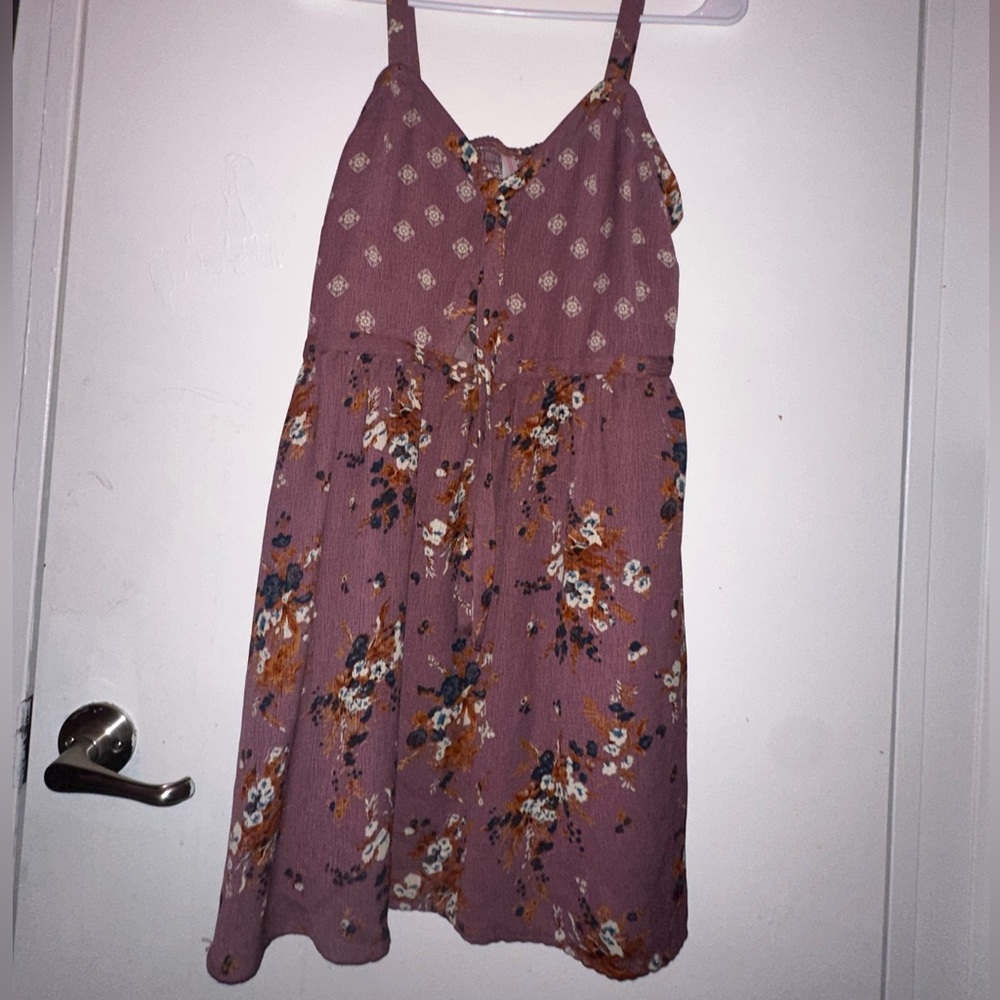 CUTE EASTER DRESS PURPLE WITH FLOWER PRINT, WORN ONCE. Size M